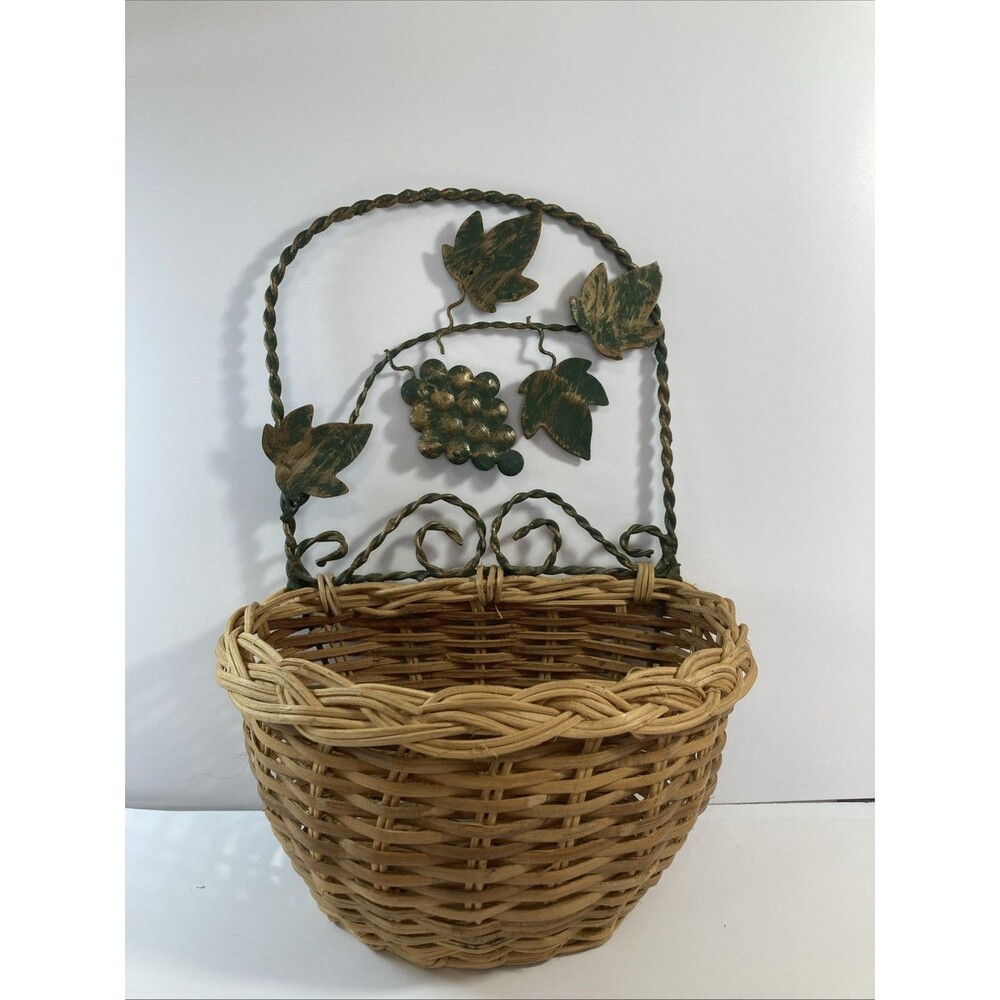 Vtg Wicker & Metal Grapes Wall Hugger Basket